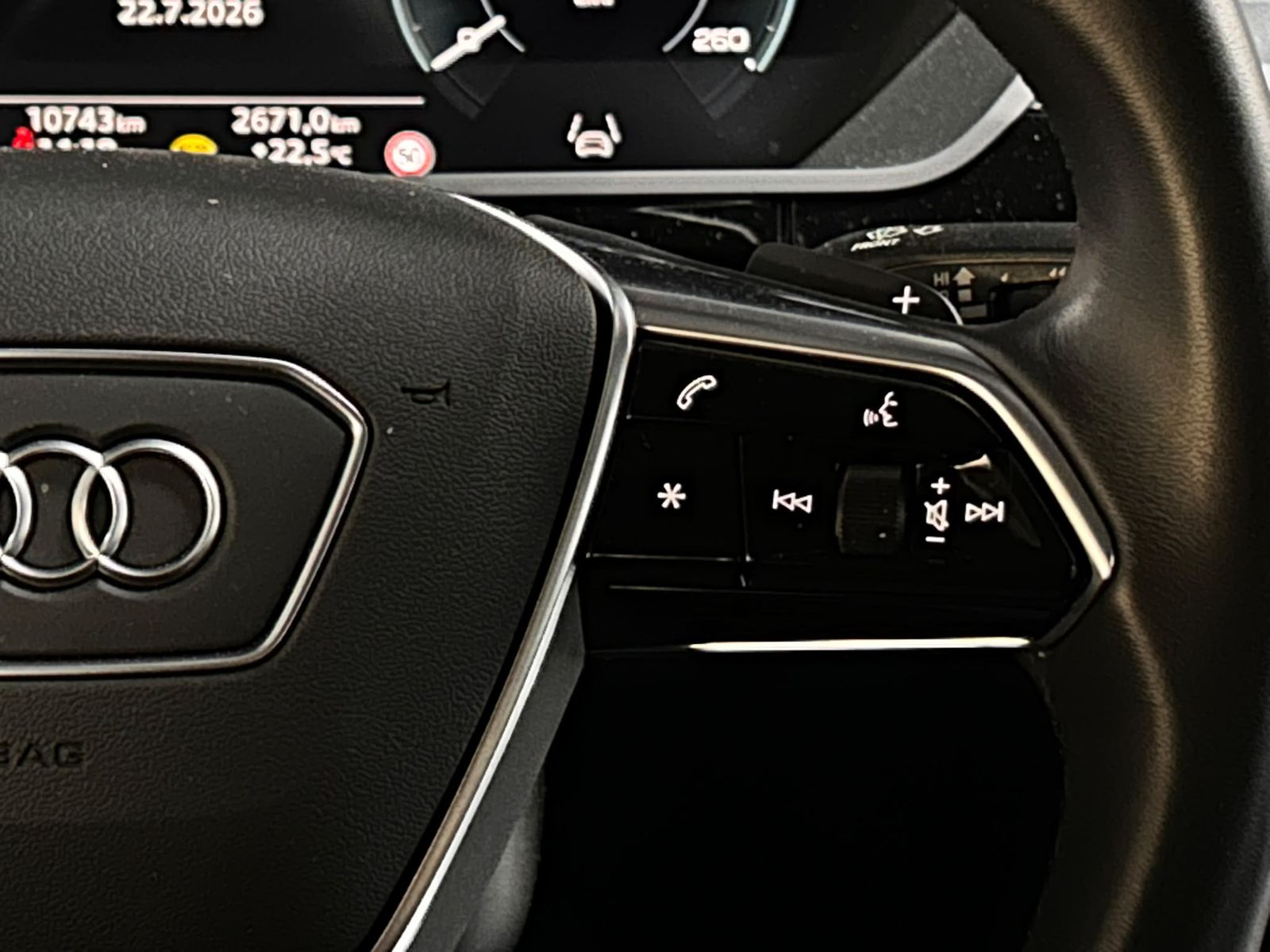 Fahrzeugabbildung Audi e-tron 50 Quatt ALCANTARA+NAVI+LED SHZ+ACC+APS+
