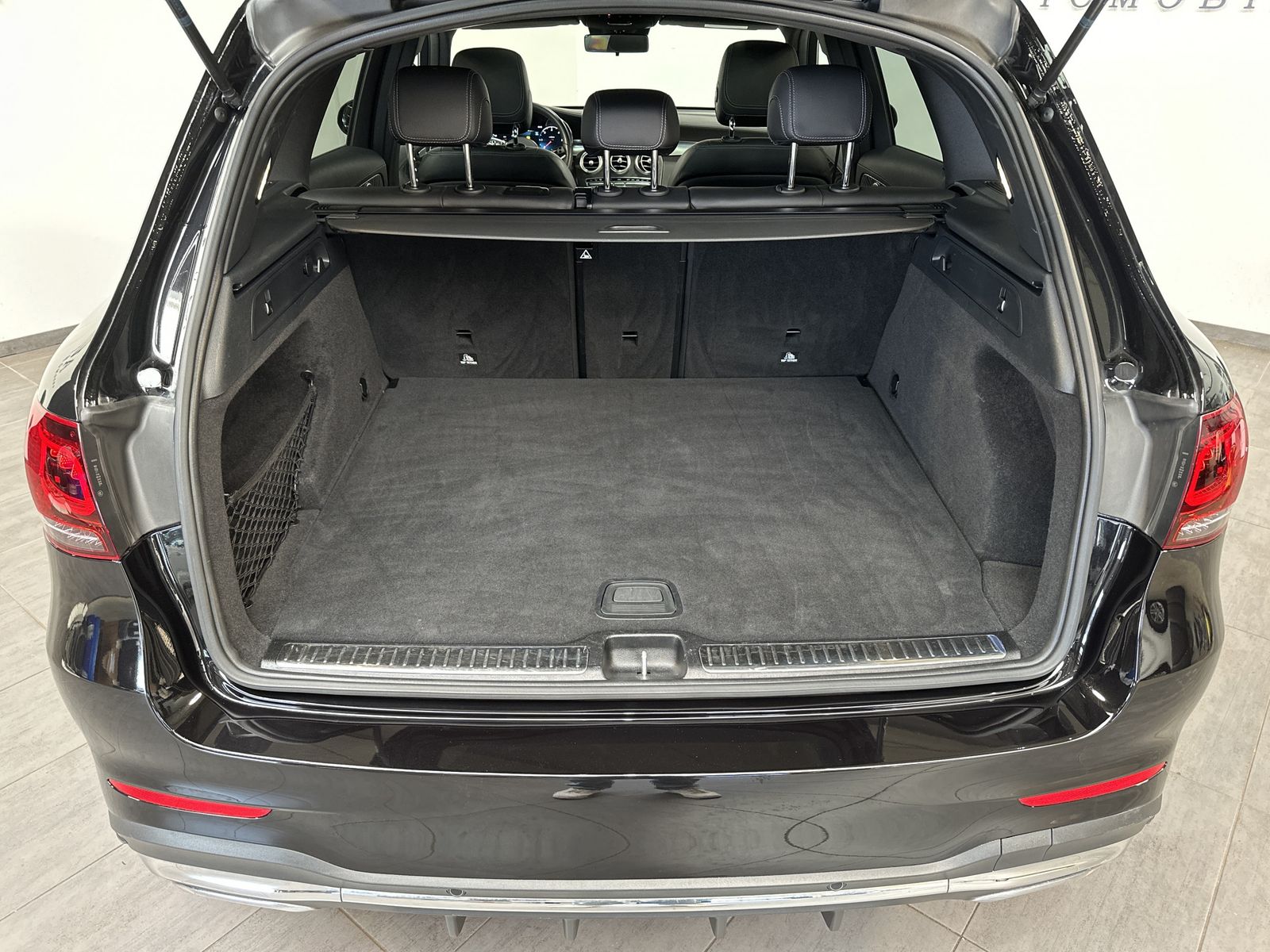 Fahrzeugabbildung Mercedes-Benz GLC 300d 4M AMG-Line NAV+LED+KAM+PANO+CARPLAY+VC
