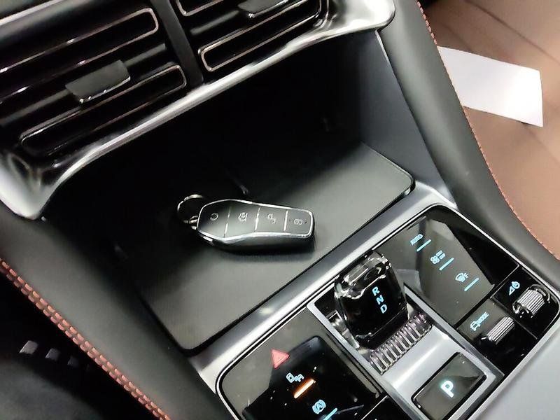 BYD SEAL U