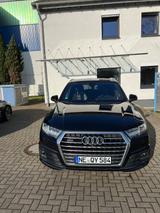 Audi Q7 3.0 TDI quattro S-line - Audi Q7 in Düsseldorf