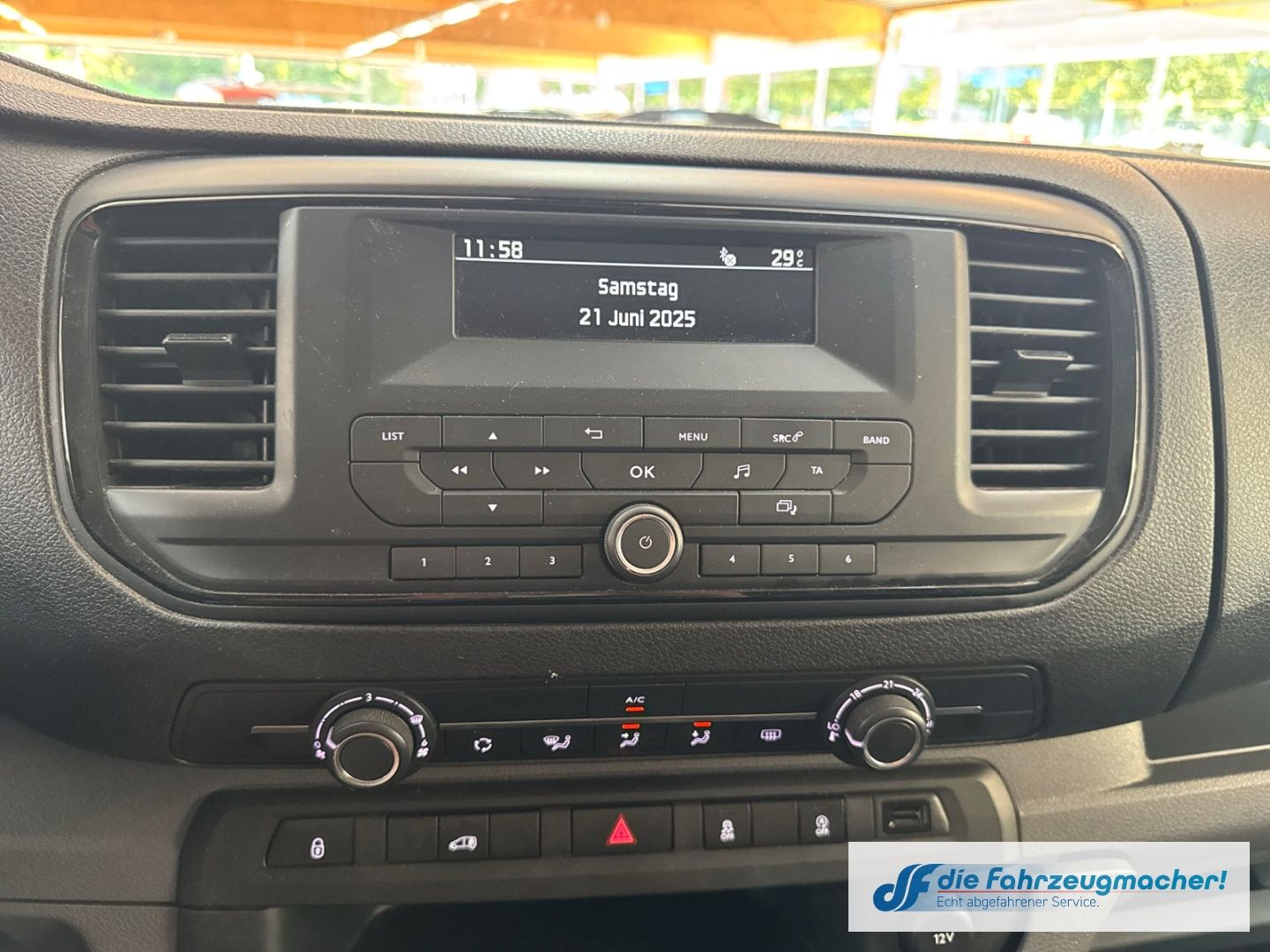 Fahrzeugabbildung Opel Vivaro Kasten Edition M 1.5 D EU6d *EXPORT