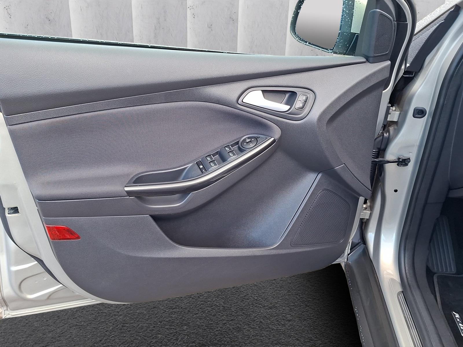 Ford Focus Cool & Connect 1.0 EB GJR | RFK | SHZ | PD