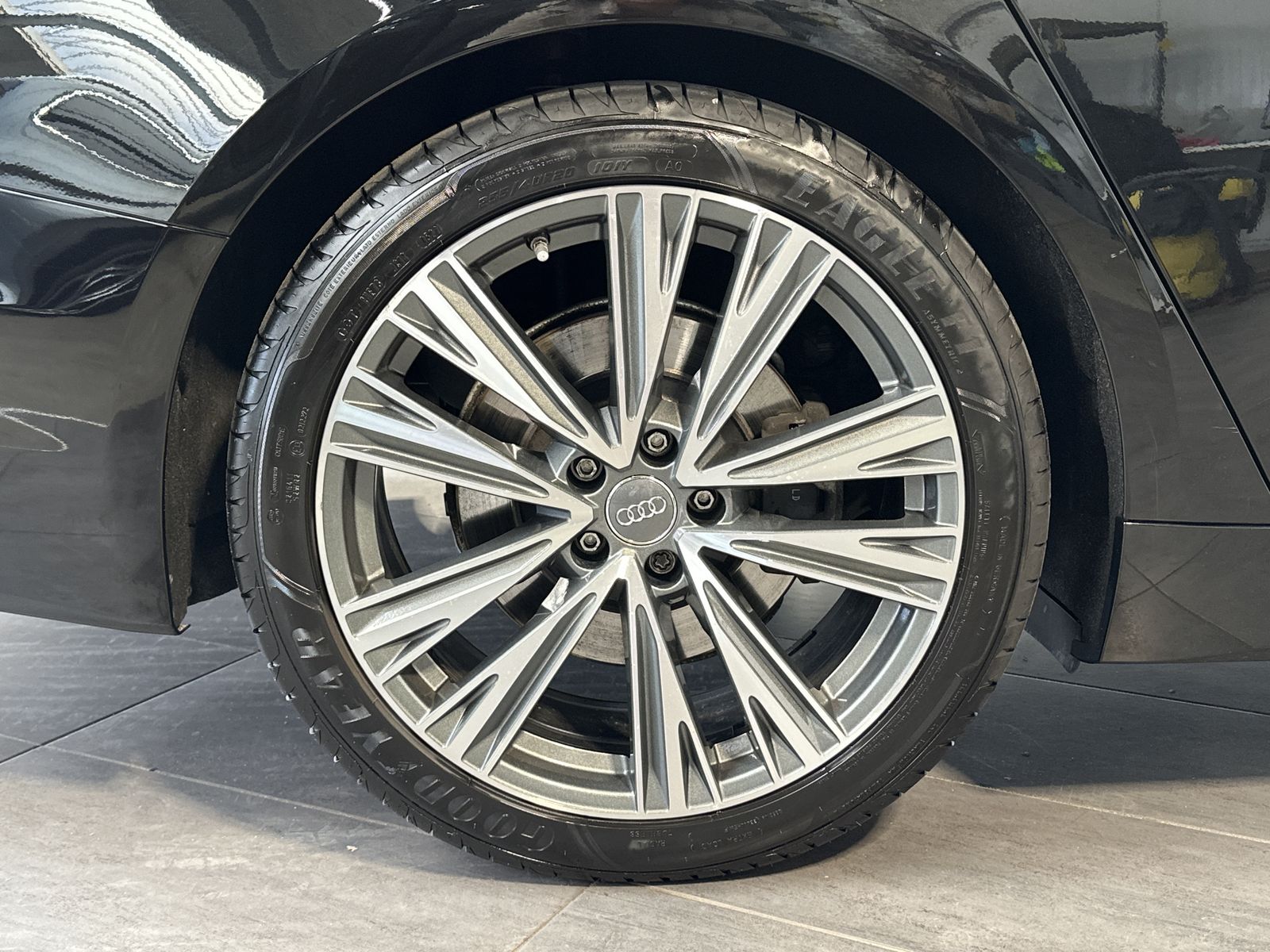 Fahrzeugabbildung Audi A6 Avant 50 TDI Quattro Sport NAV+MATRIX+KAM+VC