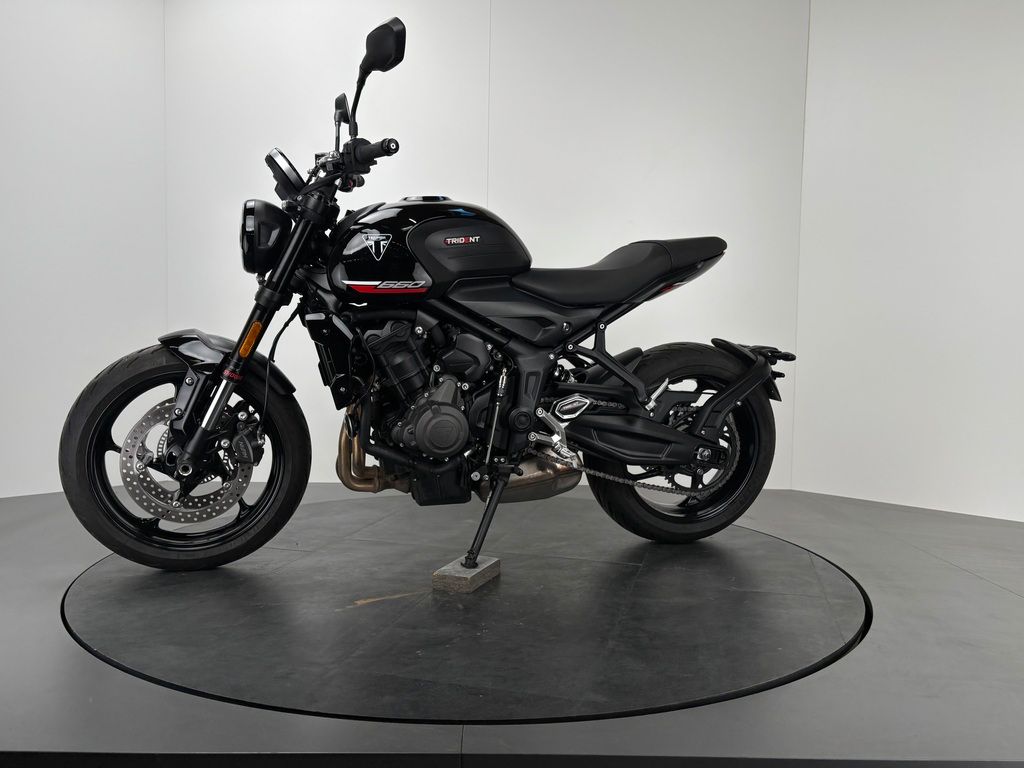Fahrzeugabbildung Triumph TRIDENT 660 E5+ *TOP-ZUSTAND *QUICKSHIFTER