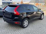 Volvo XC 60 Kinetic 2WD *PANO.*AHK*NAVI*HU/AU NEU* - gebrauchte Volvo XC60 aus dem Jahr 2012