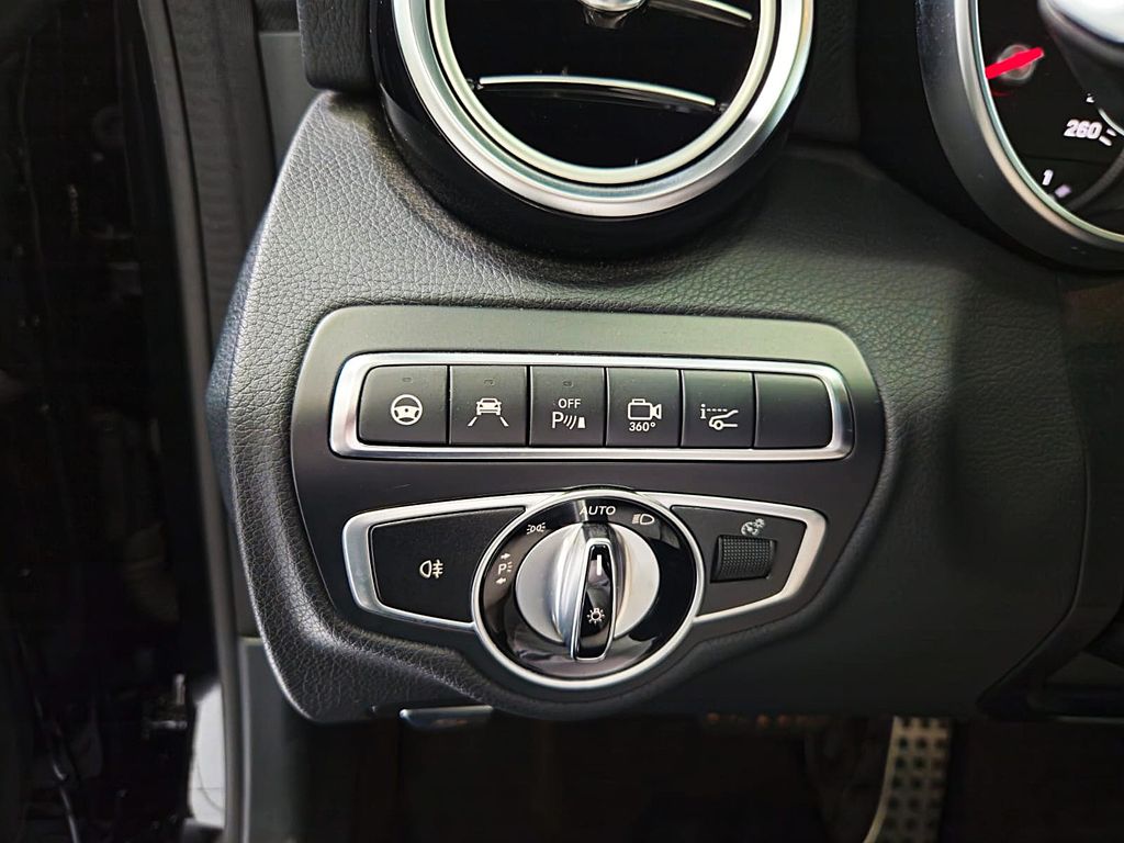 Mercedes-Benz C 300 Coupe AMG*PANO*BURM*HUD*DISTR*STHZG*360°