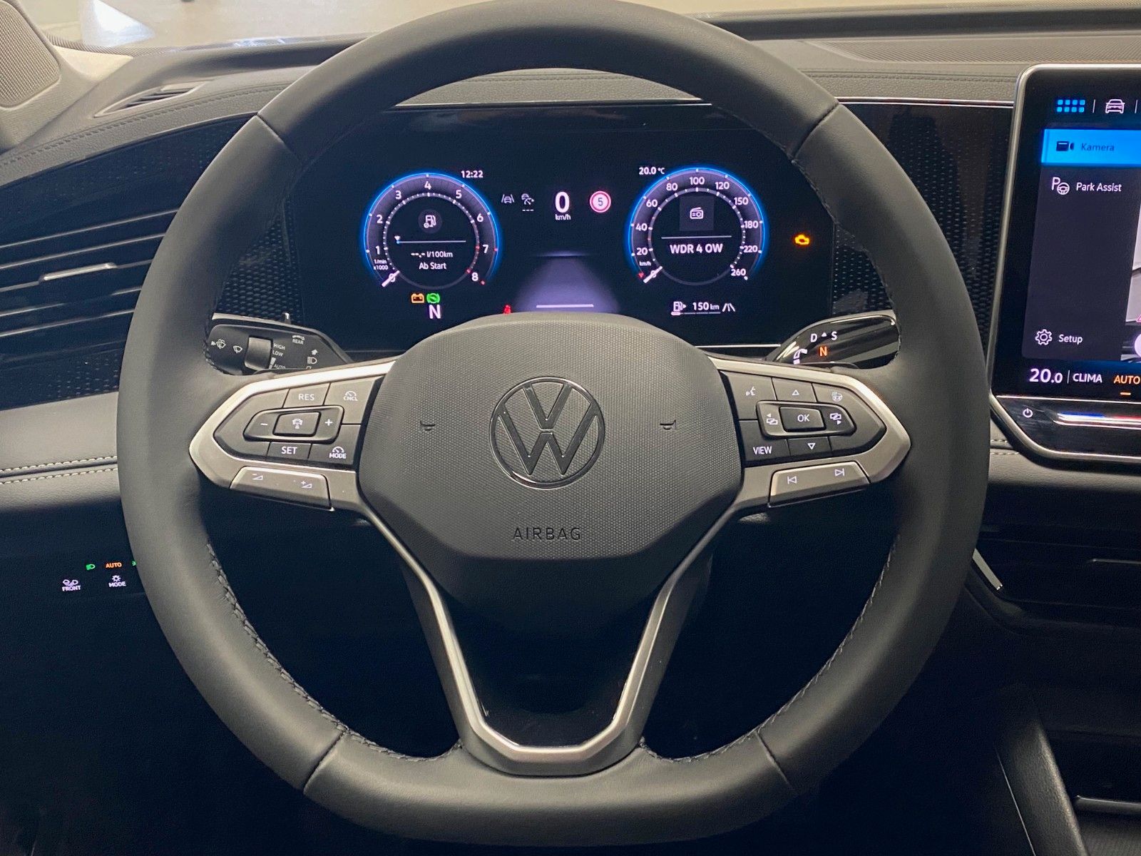 Fahrzeugabbildung Volkswagen Tiguan 1.5 eTSI OPF DSG +ACC+LED+NAVI+PARKASSIST