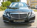 Mercedes-Benz E 220 CDI Avantgarde Aut.*Navi*Xenon*SHZ*PDC*AHK - Mercedes-Benz E 220 aus 2012 mit Diesel-Antrieb: Limousine