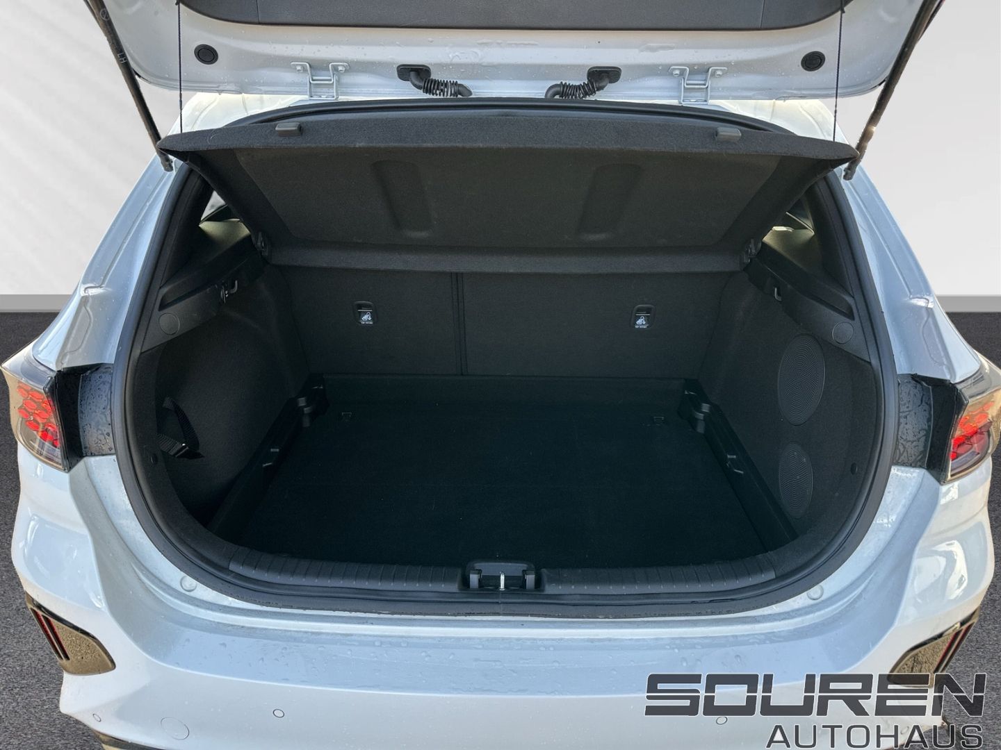 Fahrzeugabbildung Kia Ceed 1.5 T-GDI GT-Line GLASDACH TEC-& LED-Paket