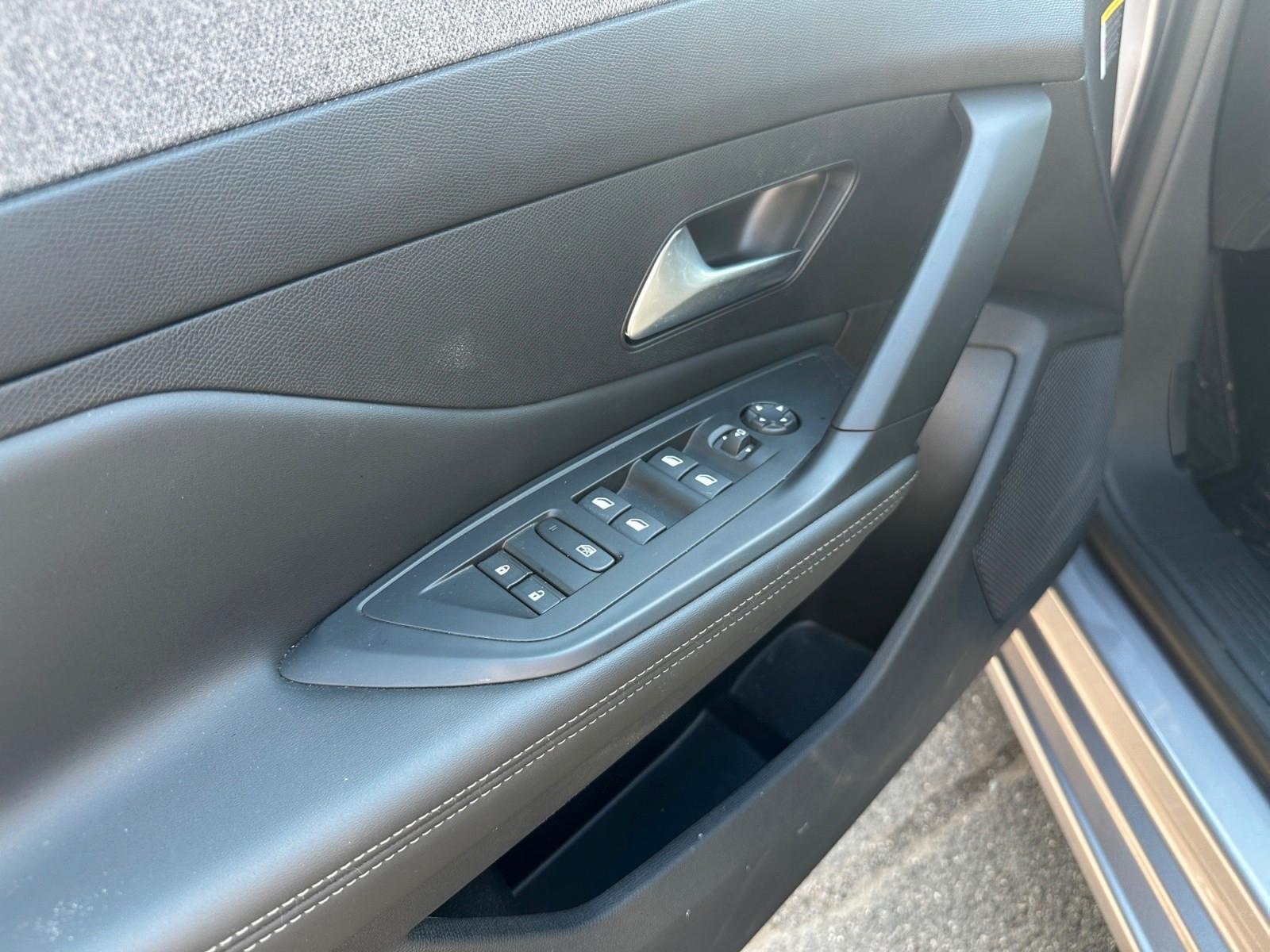 Peugeot 308 SW AllurePack*NAVI*KEYLESS*RÜCKFAHRKAM*APPLE