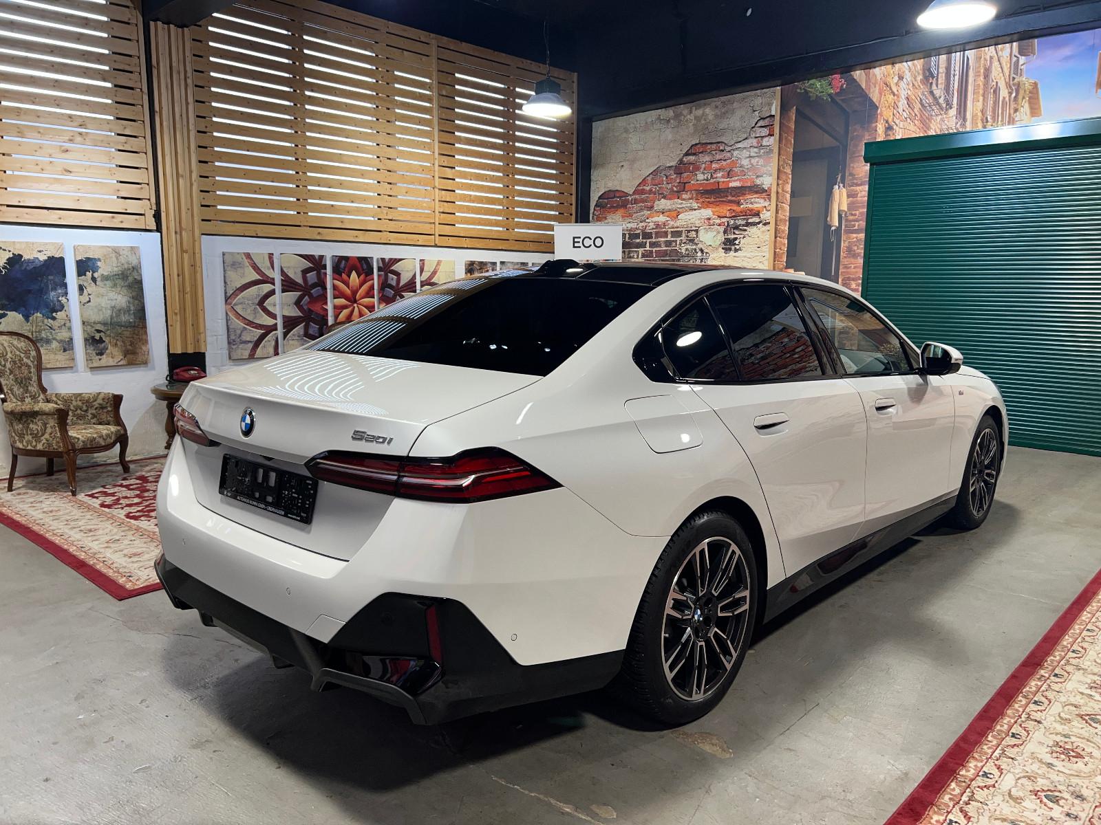 BMW 520 i M-Sport, Pano, Leder, 360°, Memory, H&K