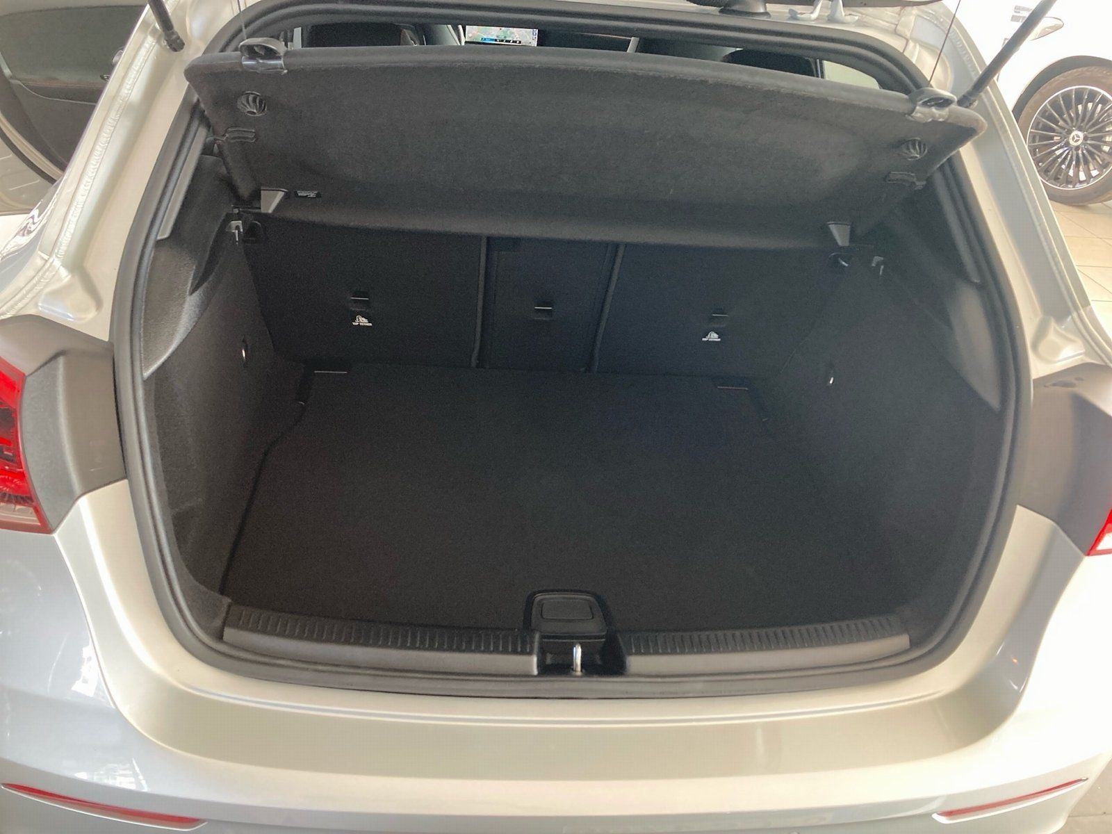 Fahrzeugabbildung Mercedes-Benz A 200 AMG*Panaroma*LED*Totwinkel*Night*Kamera*