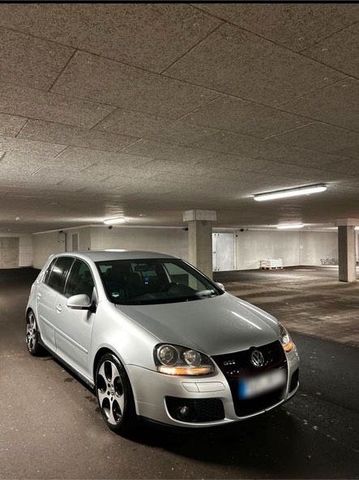 Volkswagen Golf 5 GTI