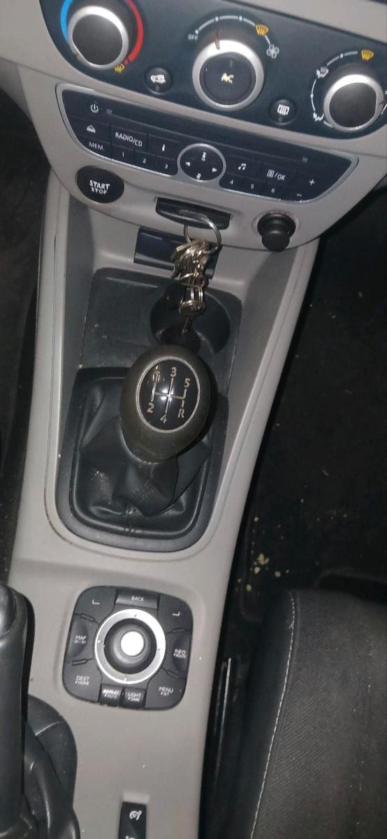 Renault Megane 2012 — photo 13