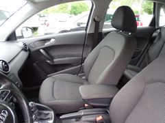 Fahrzeugabbildung Audi A1 **S-LINE / AUTOMATIK / 8-FACH-BEREIFT / XENON