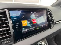 SKODA Karoq 1.5 TSI DSG Sportline PANO KAM AHK 4JGAR bei Autohaus Landmann & Maier OHG