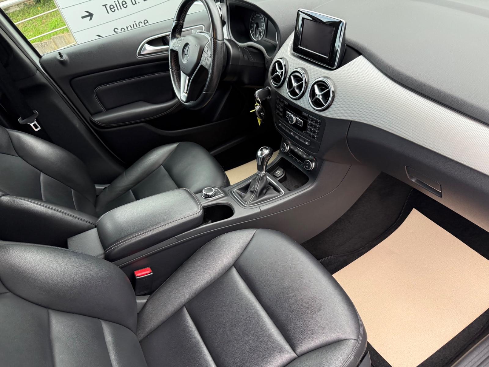 Mercedes-Benz B 200 Edition Leder NUR GEWERBE UND EXPORT