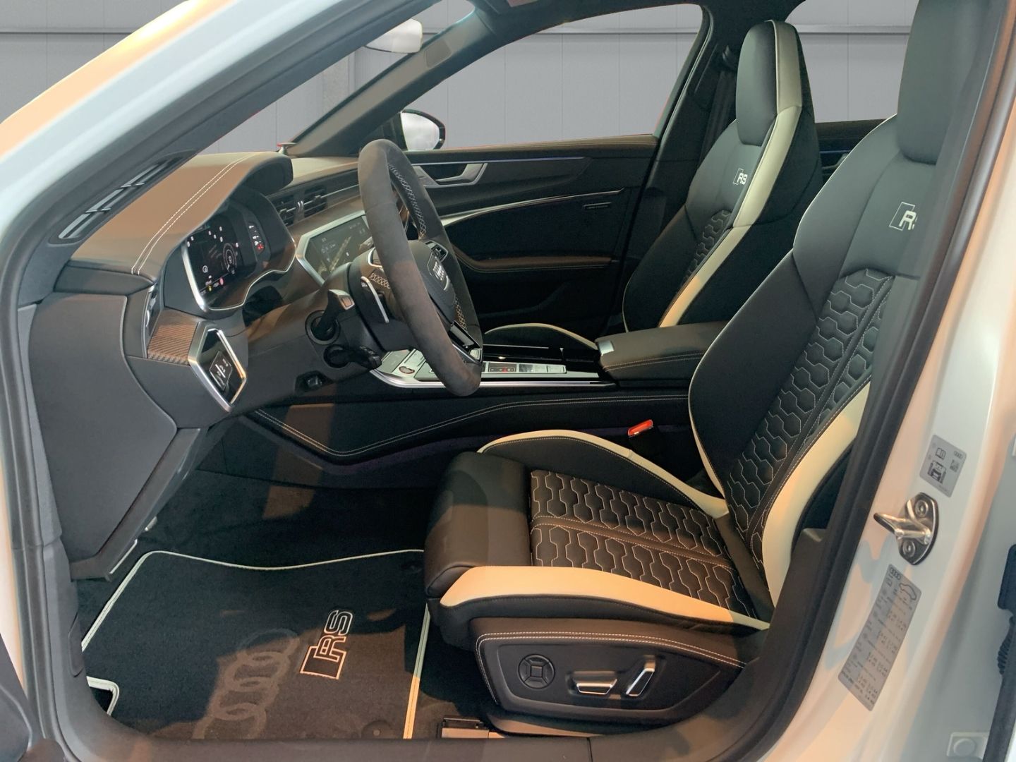 Audi RS6 - Bild 10