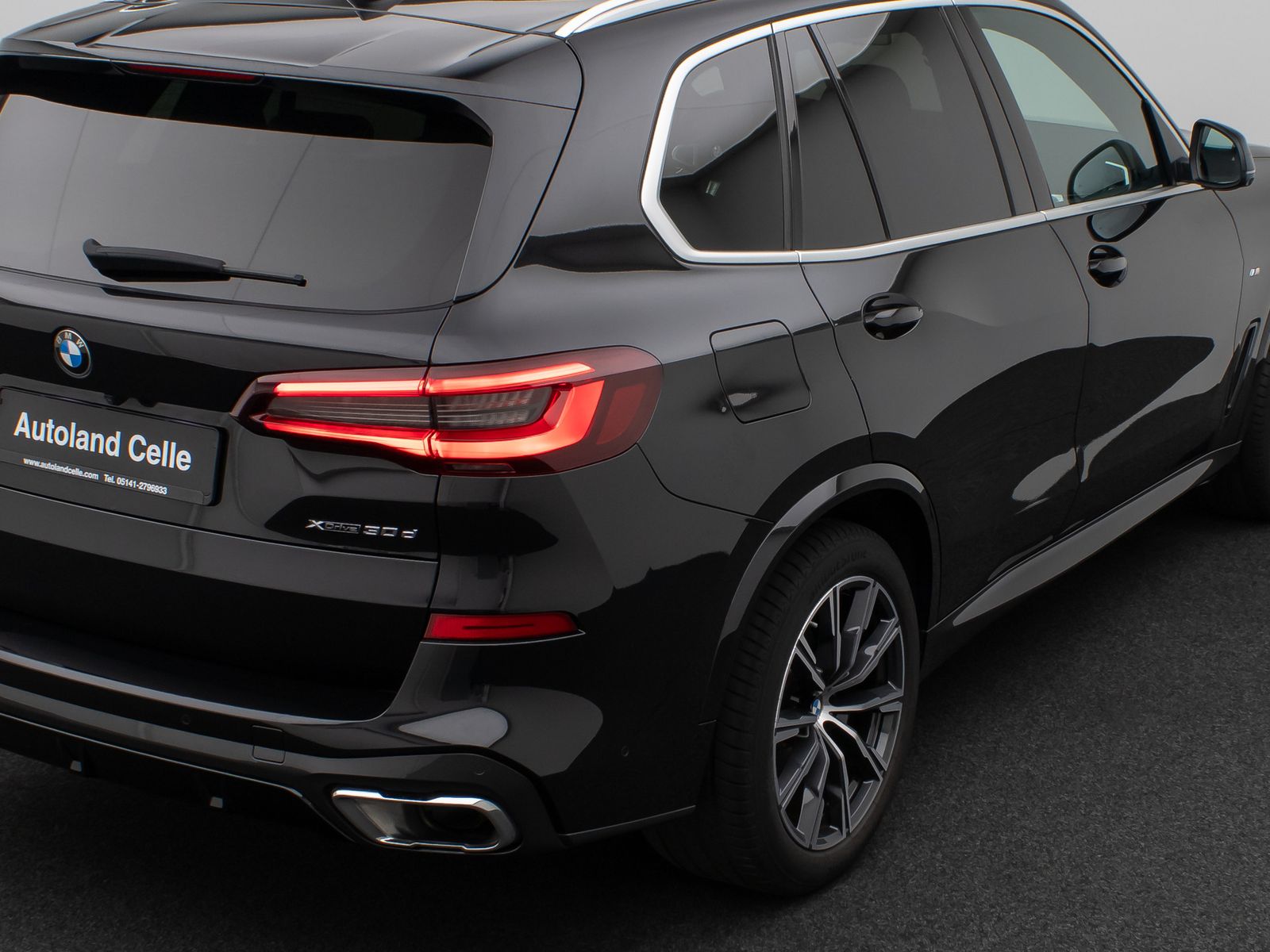 Fahrzeugabbildung BMW X5 xD30d M Sport Panorama 360°HUD HiFi Komfort