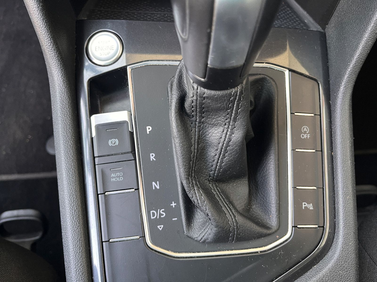 Fahrzeugabbildung Volkswagen Tiguan Allspace Comfortline 2.0 TDI DSG 7-Sitzer