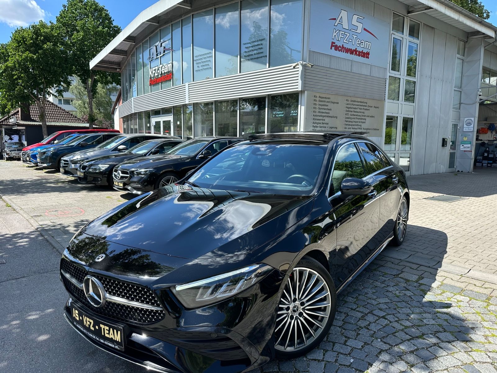 MERCEDES-BENZ A180 d Limousine AMG LINE LED PANO KAMERA Burmes