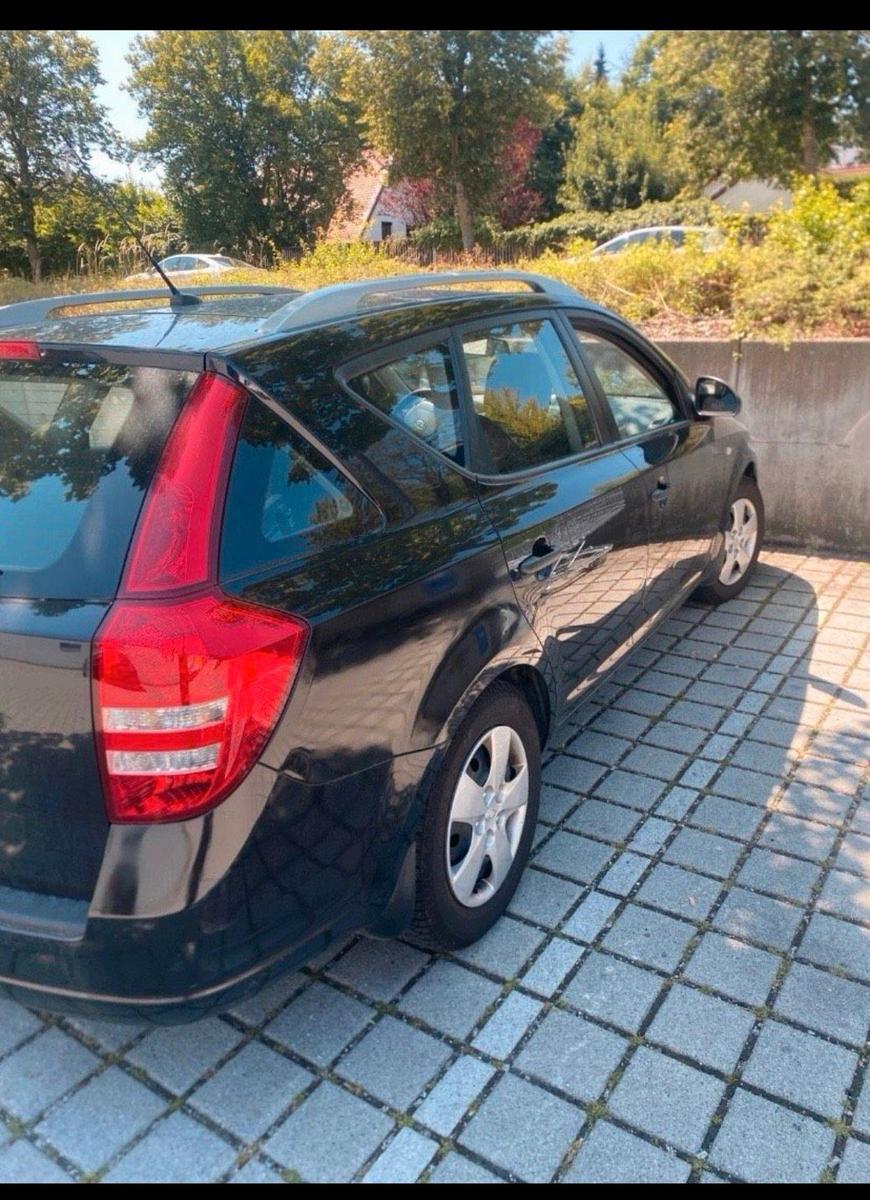 Kia cee'd 2009 — двигун 95 HP (70kW)