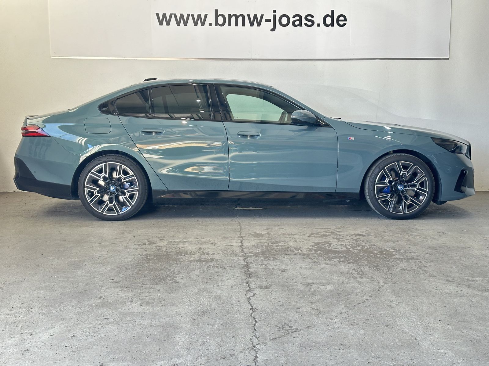 Fahrzeugabbildung BMW i5 eDrive40 Glasdach Bowers & Wilkins