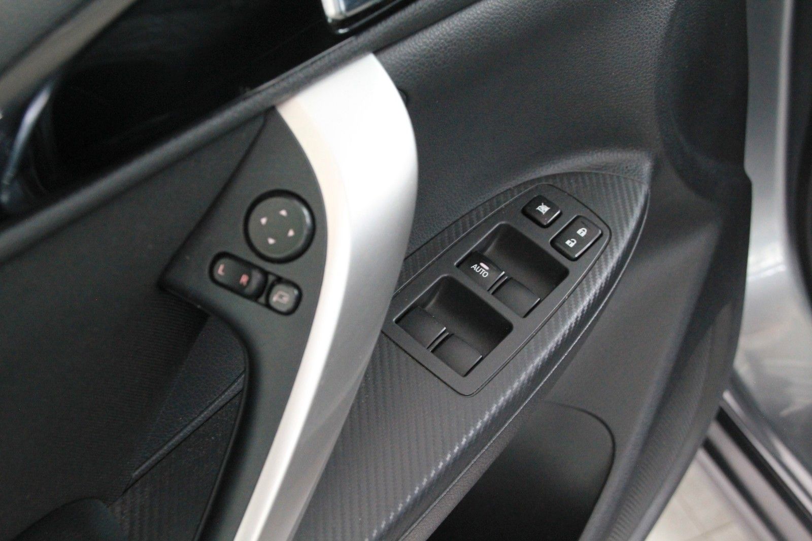 Fahrzeugabbildung Mitsubishi Eclipse Cross Intro Edition 2WD