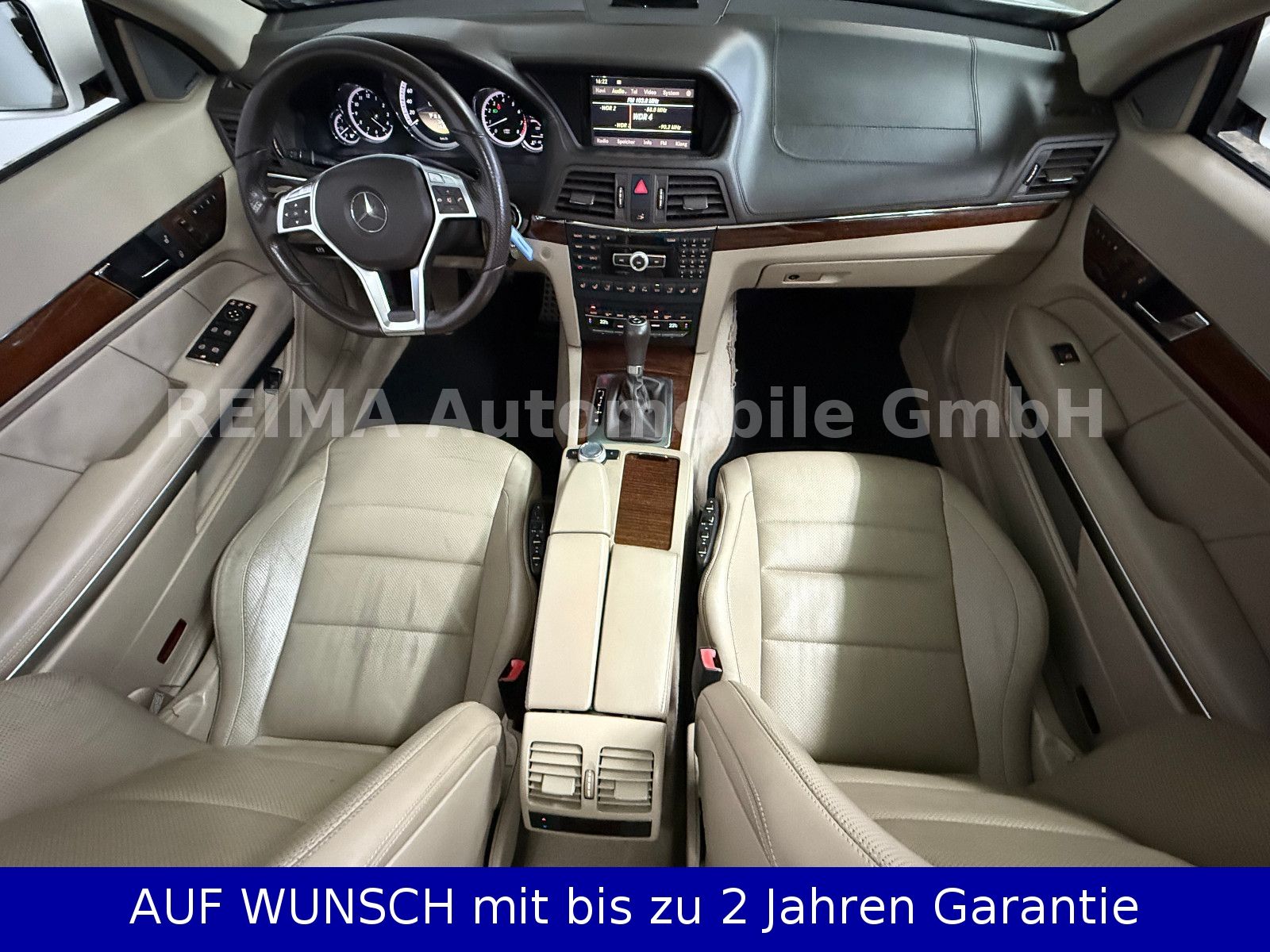 Fahrzeugabbildung Mercedes-Benz E 500 CGI Cabrio BlueEfficiency, AMG Line