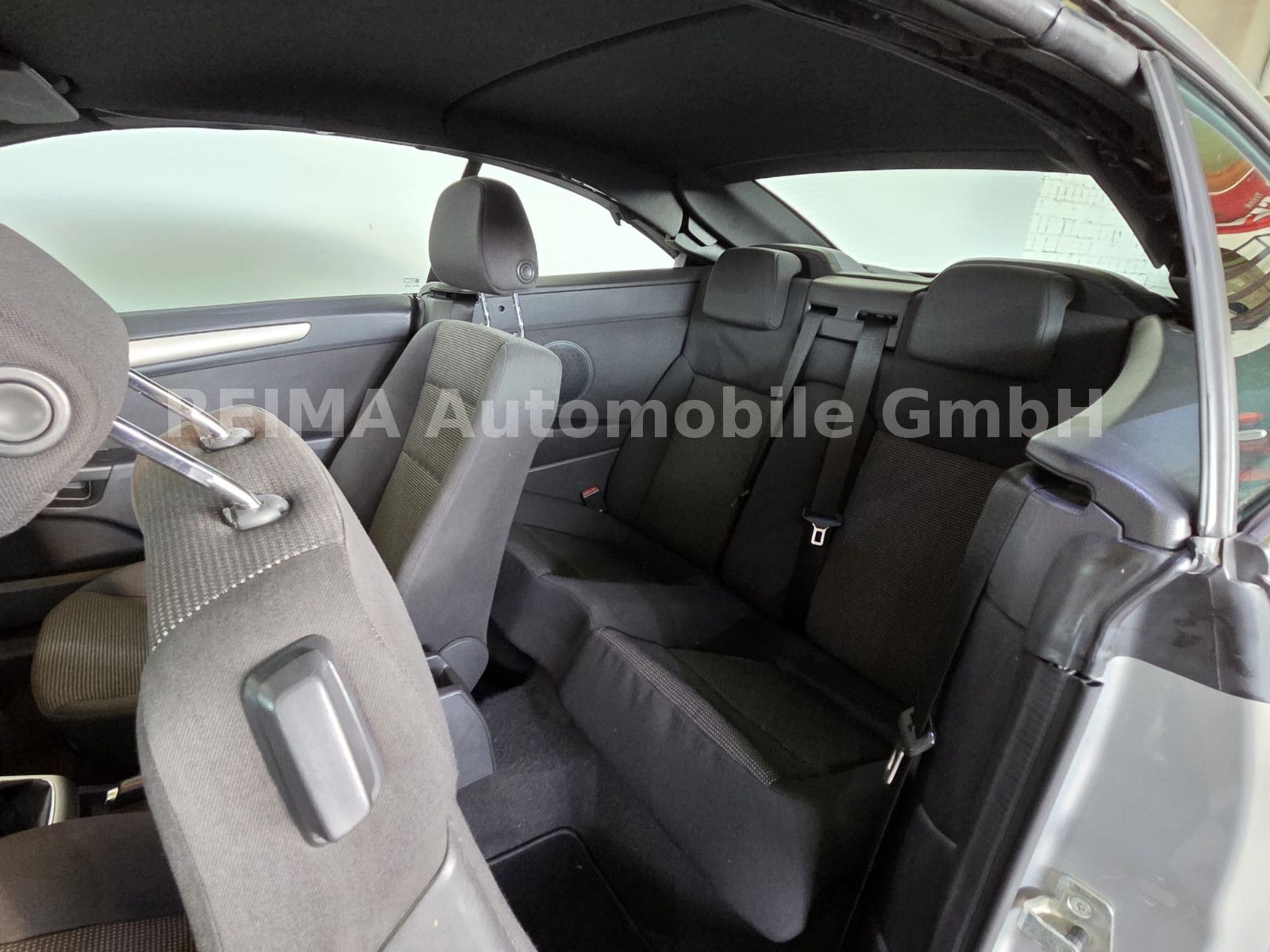 Fahrzeugabbildung Opel Astra 1,8i  H Twin Top Edition