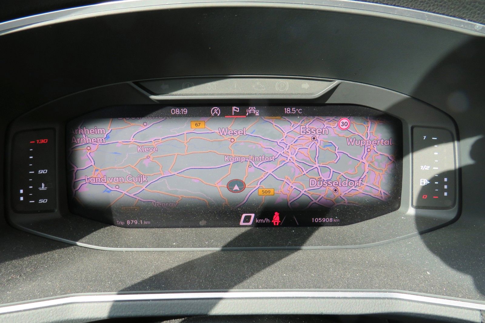 Fahrzeugabbildung SEAT Tarraco Xcellence PANO 7S ACC NAVI LEDER  LED