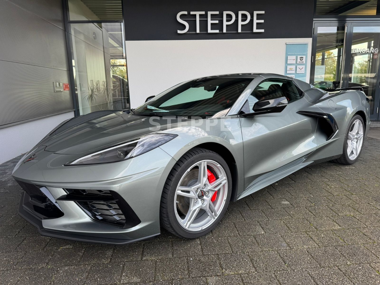 Corvette C8 Stingray Convertible 3LT Europamodell STEPPE