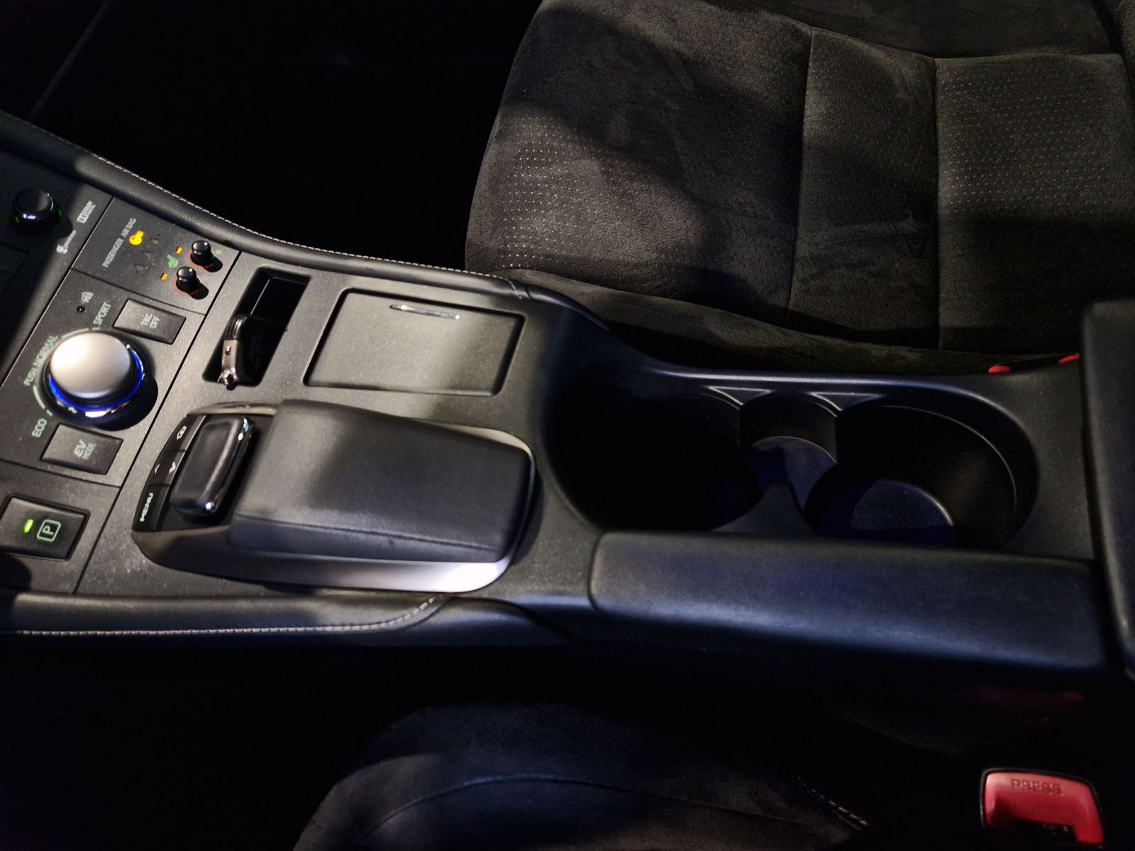 Fahrzeugabbildung Lexus CT200h Executive RFK LED NAVI ALU