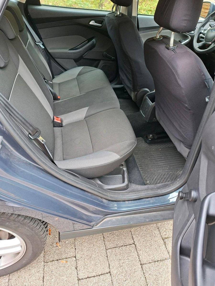 Ford Focus 2014 — photo 11