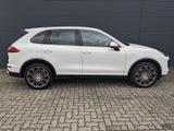 Porsche Cayenne 4.8l V8 Turbo AHK Panodach Luftfederung - Porsche aus 2018