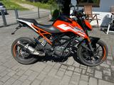 KTM Duke 125 - NAKED BIKE VON 81 BIS 125 CCM