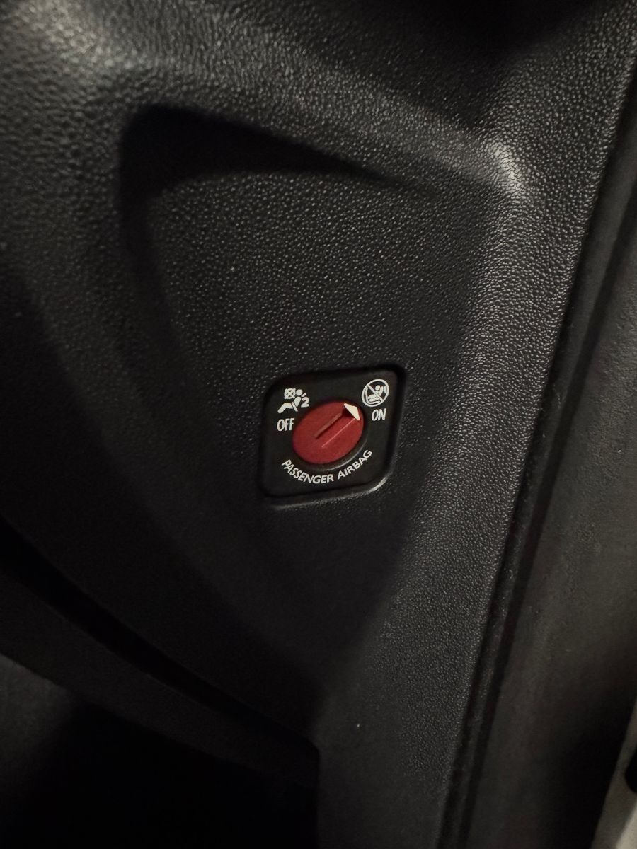 Fahrzeugabbildung Citroën C3 1.6 HDI FEEL COLOR STYLE PAKET NAVI LED VOLL