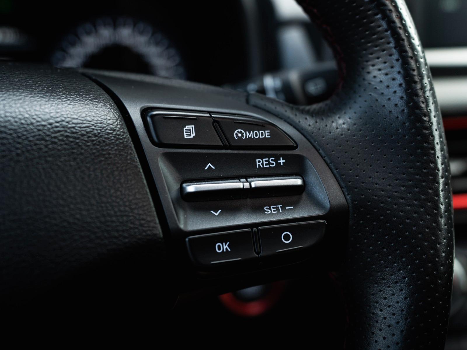 Hyundai Kona 4WD AUtomatik+Leder+SD+1Hand