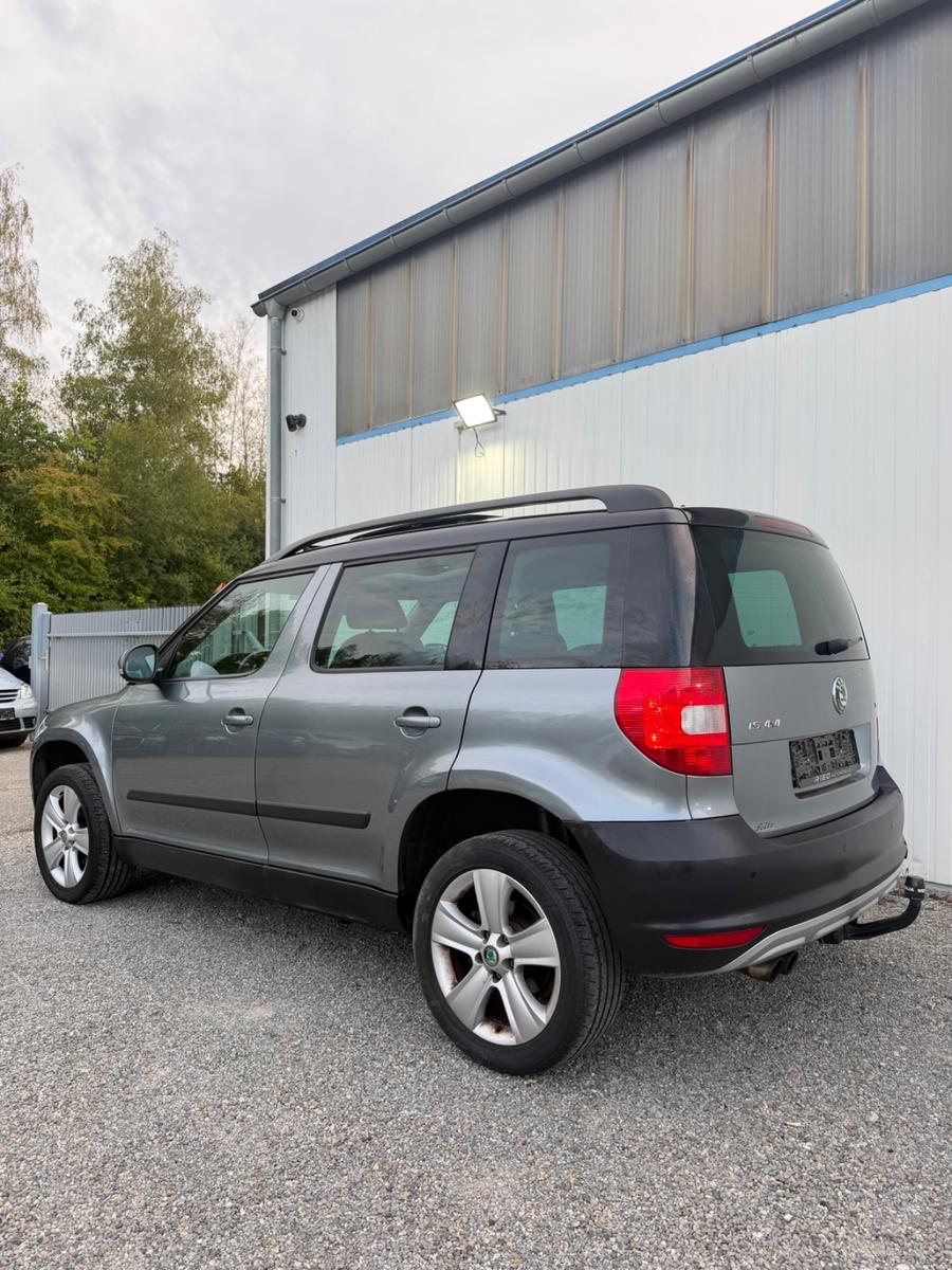Skoda Yeti 1.8 TSI 152 ch 4x4 DSG - Toit panoramique - Caméra - GPS - Attelage