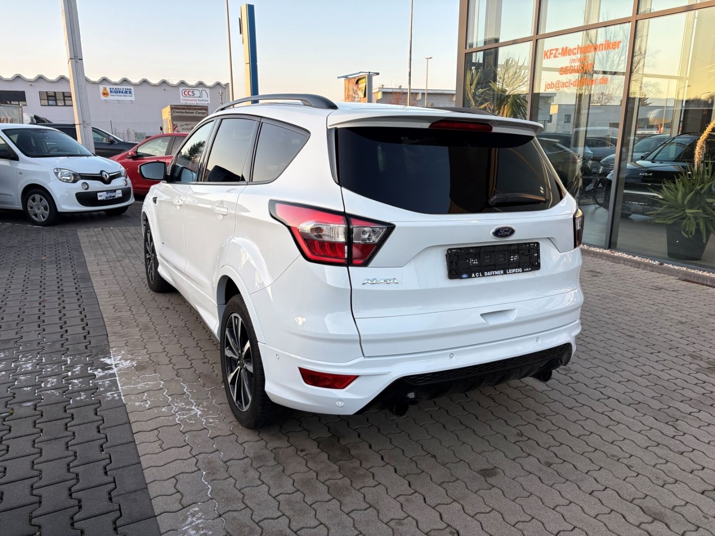 Fahrzeugabbildung Ford Kuga ST-Line Navi PDC SHZ Lenkradhzg BiXenon