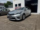 Toyota Corolla*EXECU.*KAMERA*NAVI*1.HAND*AUTOMATIK*SHZ* - Toyota Corolla: Automat