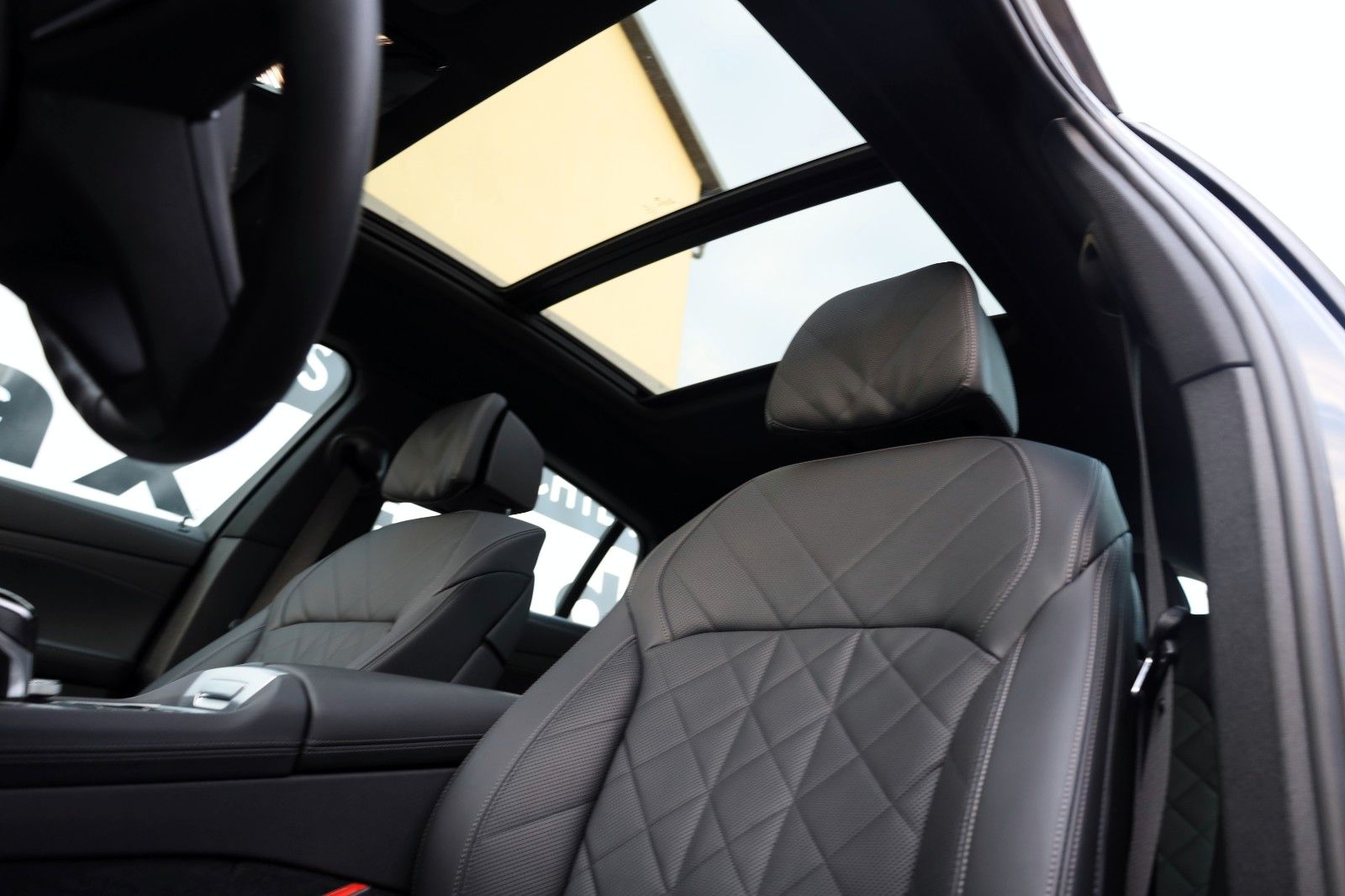 Fahrzeugabbildung BMW X6 xDrive 30d Leder,Navi,Laser,HUD,PanDach,ParkP