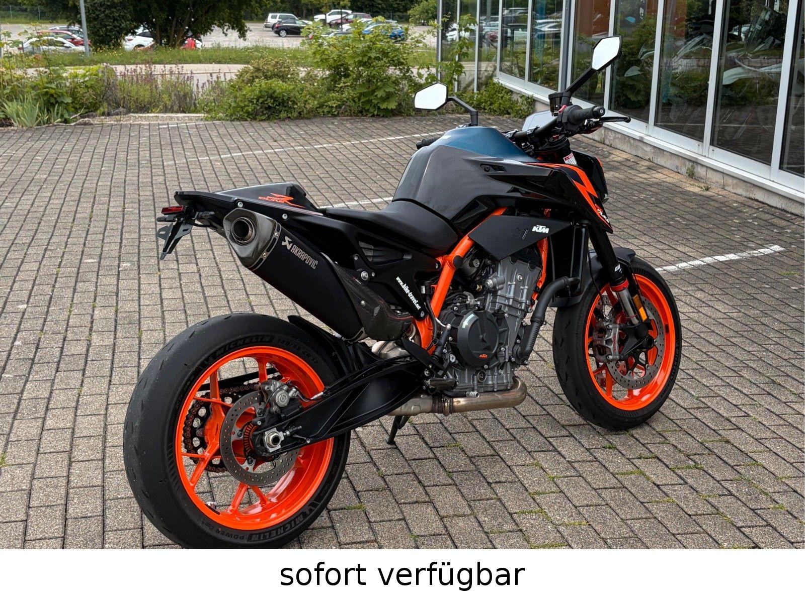 KTM 890 Duke R 2023 inkl. Zubehör