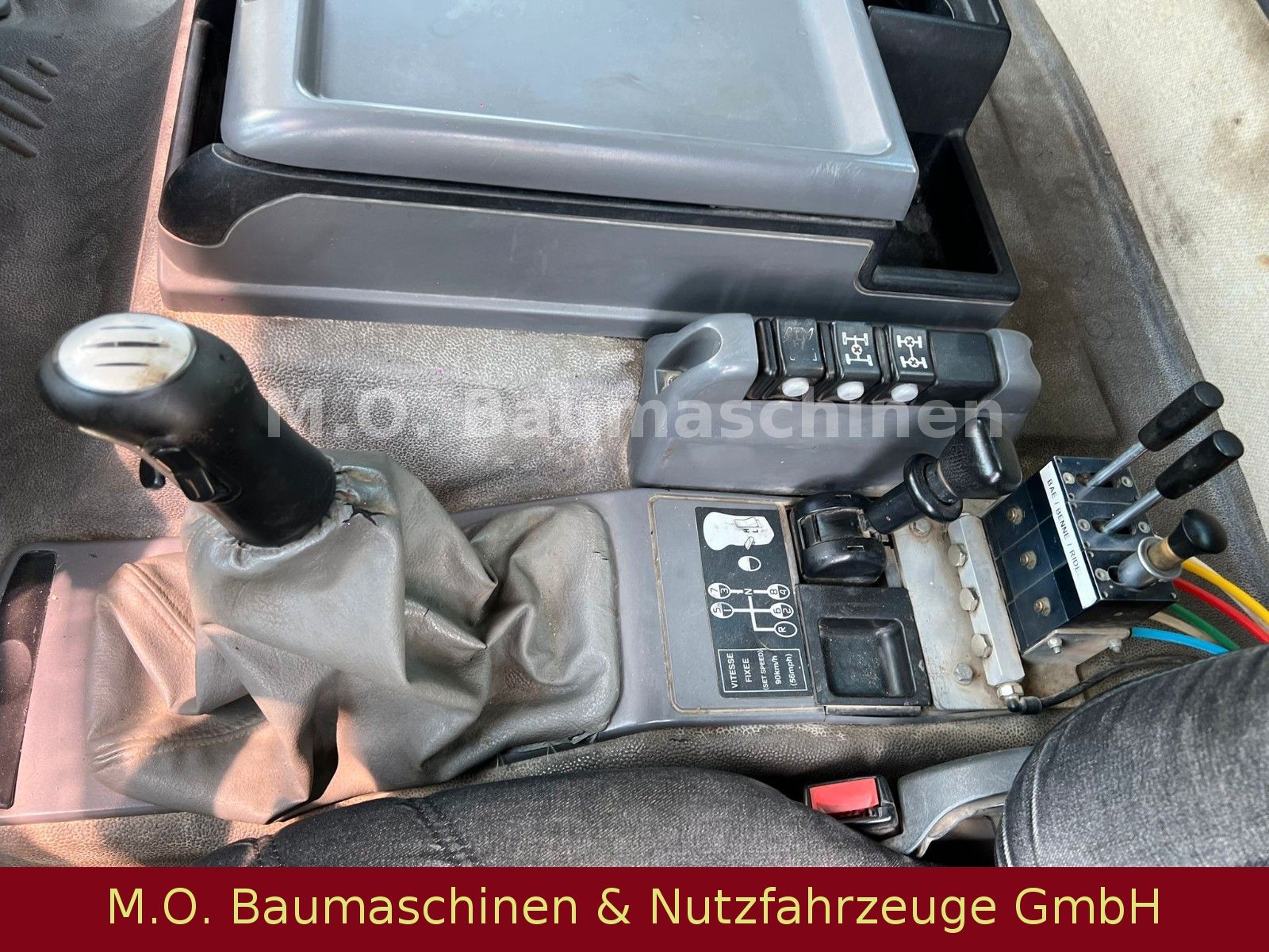 Fahrzeugabbildung Renault Kerax 370 dci / 6x4 / Palfinger PK 15500 / Euro5