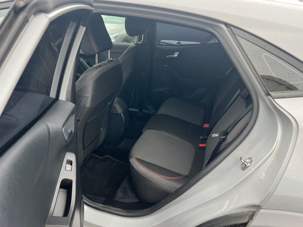 FORD Puma 1.0 EcoBoost Mild Hybrid NAVI,SHG,LH,FSH FORD Puma 1.0 EcoBoost Mild Hybrid NAVI,SHG,LH,FSH