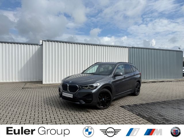 BMW X1 XDRIVE25E A HUD AHK Navi Leder Sound. H&K LED