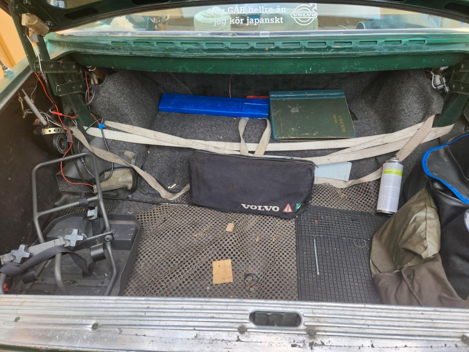 Volvo 164er Automatik mit vieln Teilen 