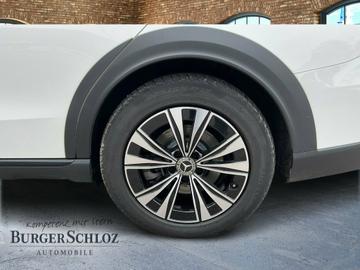 صورة 8 لـ 2023 Mercedes-BENZ C 220