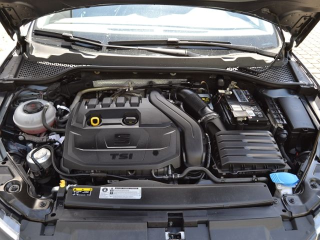 Leon 1.5 TSI FR AHK/LED/17-ZOLL+SFW/NAVI+VZE/ASS