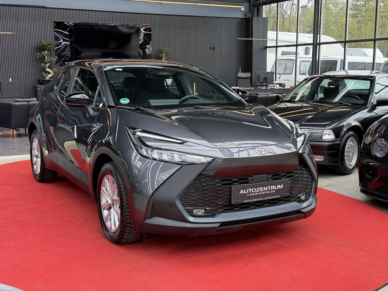 Toyota C-HR Hybrid FWD Business Edition LED/LDA/BSM/PCS